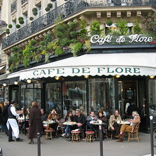 Café de Flore à St Germain des Prés